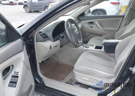 2009 Toyota Camry Le z USA, uszkodzony, nr VIN 4T1BE46K19U308046